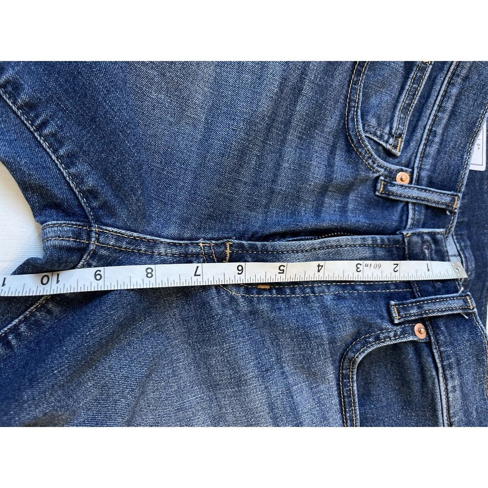 Gap True Skinny mid-rise jeans. Size 26/2R - Picture 3 of 7